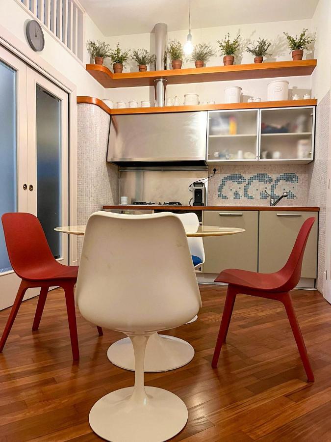 Chez Marie Napoli Apartment Bagian luar foto